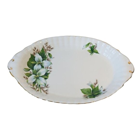 Vintage Royal Albert Cake Plate & Relish Dish Trillium Pattern Large Sandwich Tr - Picture 4 of 5